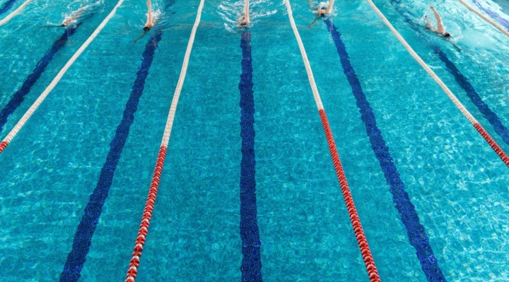 Symbolbild: Schwimmbad